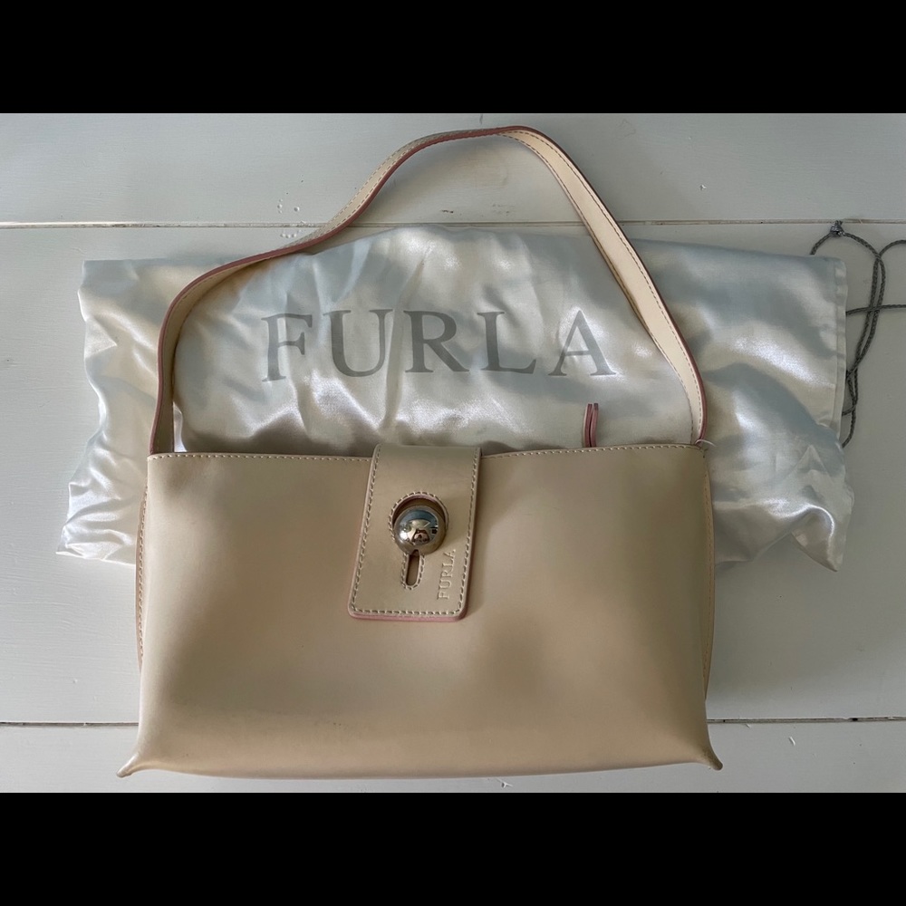 Furla Baguetta leather purse.